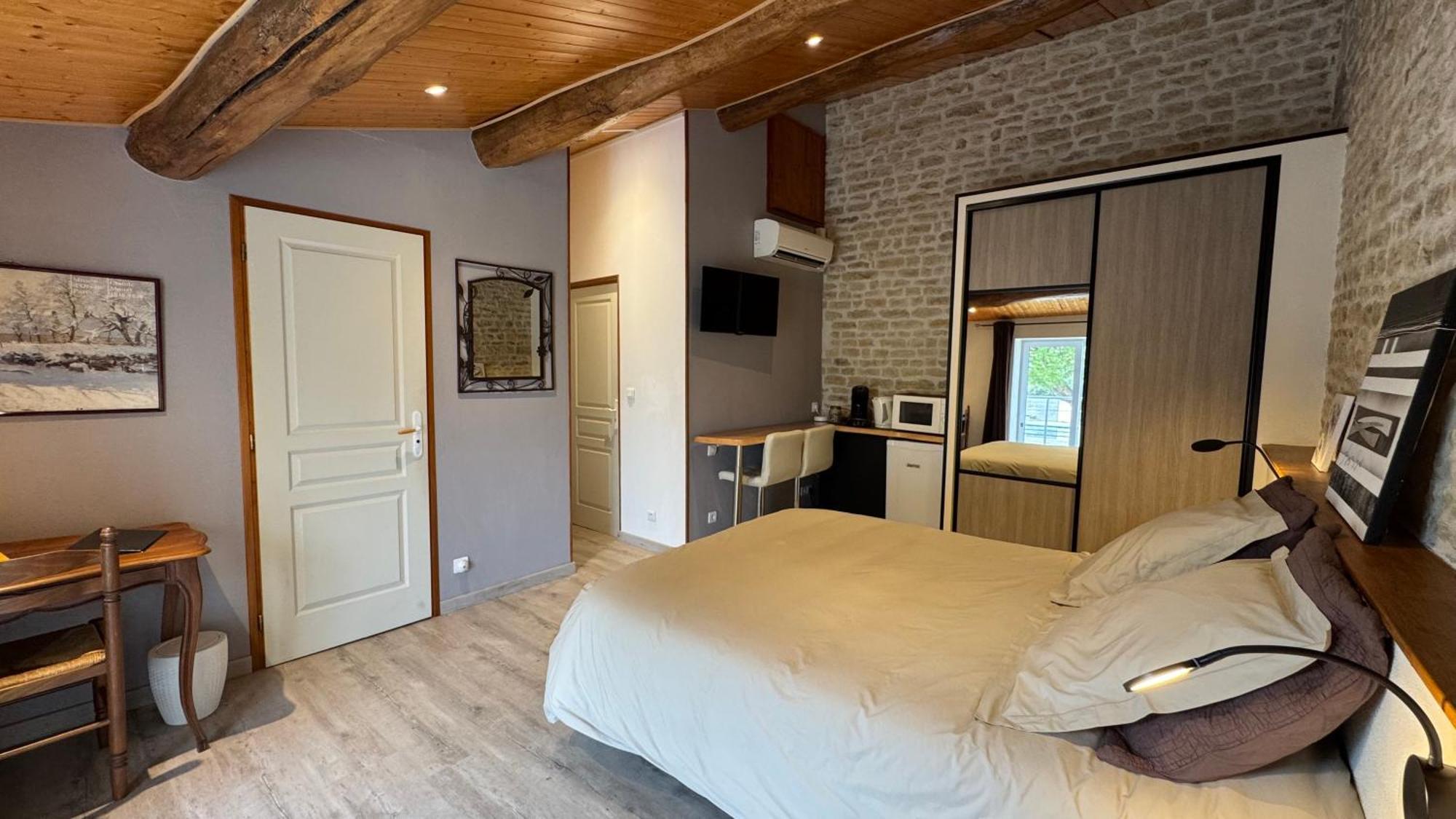 Chambres D'Hotes Les Rozieres Le Bourdet Luaran gambar