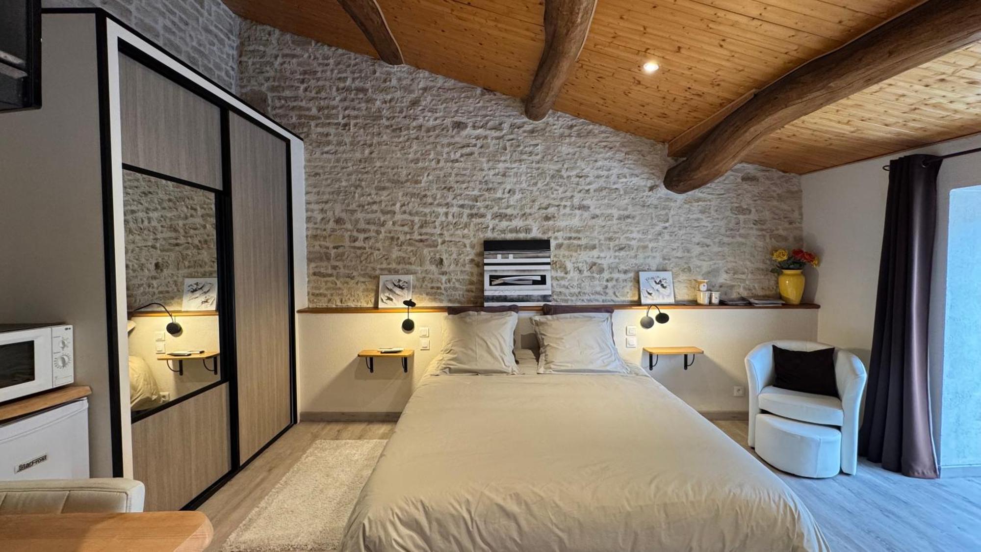 Chambres D'Hotes Les Rozieres Le Bourdet Luaran gambar